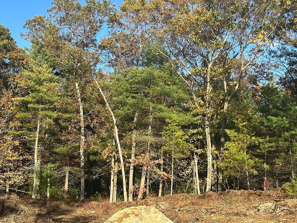 1st image of 130 Fall Ln