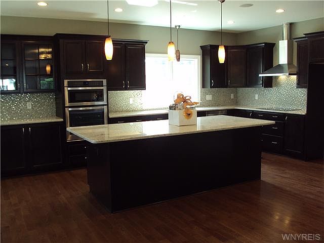 2nd image of 137 Avalon Meadows Ln