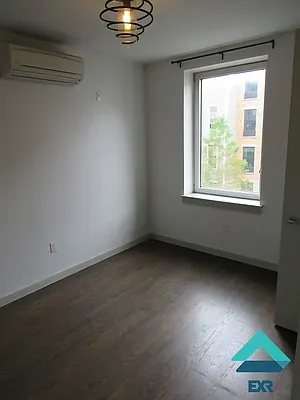 Rented by EXR | media 2