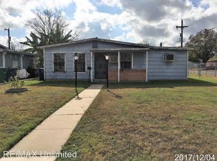 402 E Vestal Pl, San Antonio, TX 78221