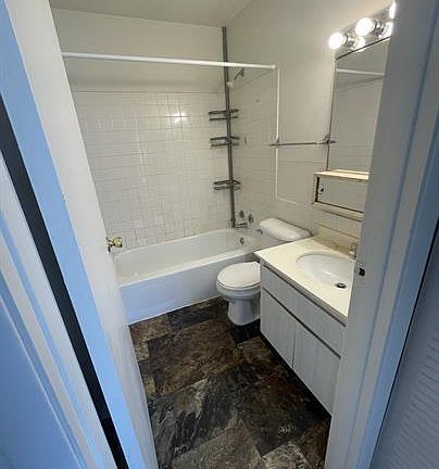 3rd image of 1450 Meadowview Dr #6