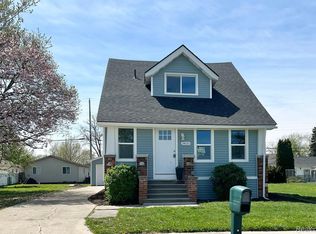 34151 Kentucky Ave, Clinton Township, MI 48035