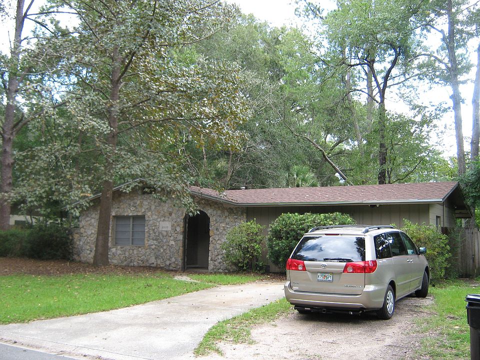 1st image of 1839 NW 39th Ter