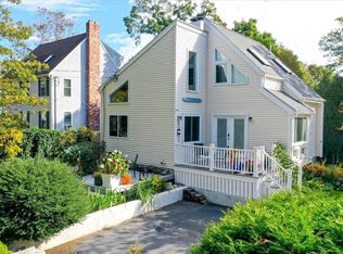 33 Hillside Dr, Plymouth, MA 02360
