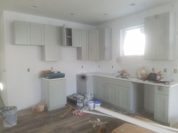 5th image of 211 Belvidere St E
