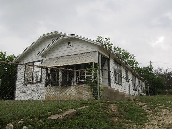1st image of 3020 Lee Ave