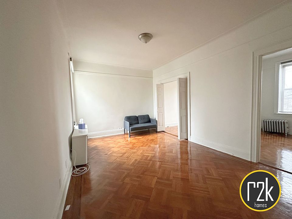 1st image of 2536 34th St #3F