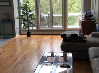 21 Island View Dr, Warwick, RI 02886