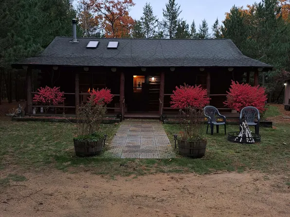 N8256 Poplar Ln, New Lisbon, WI 53950