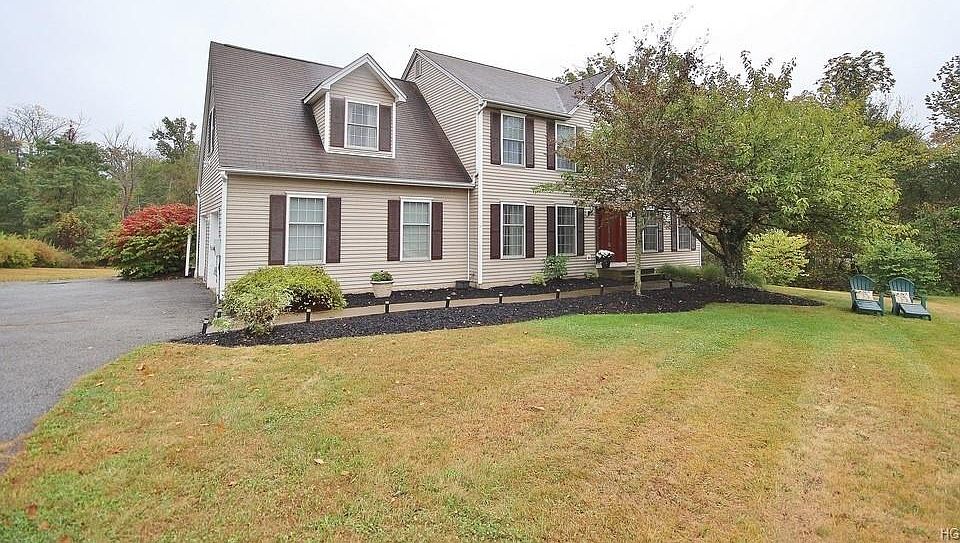 1st image of 15 Wyndgate Dr