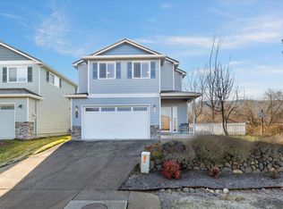 2086 Creek Dr, Ashland, OR 97520