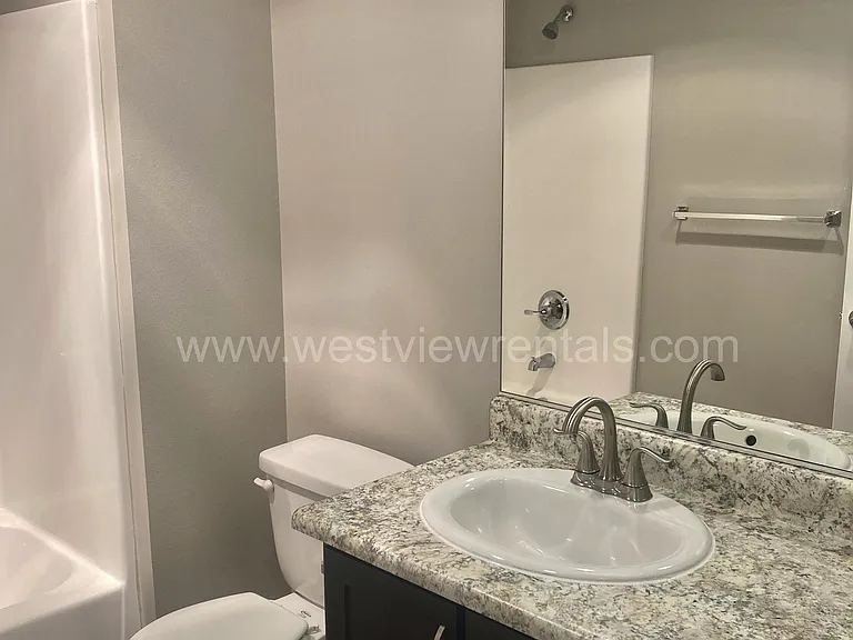 1010 Railroad Ave — Photo 208