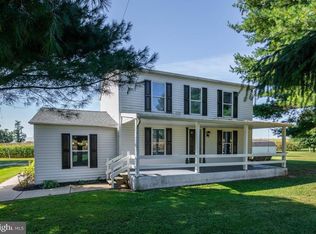10 Sycamore Ln, Oley, PA 19547