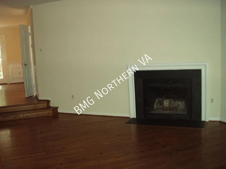 2105 Kings Garden Way — Photo 7