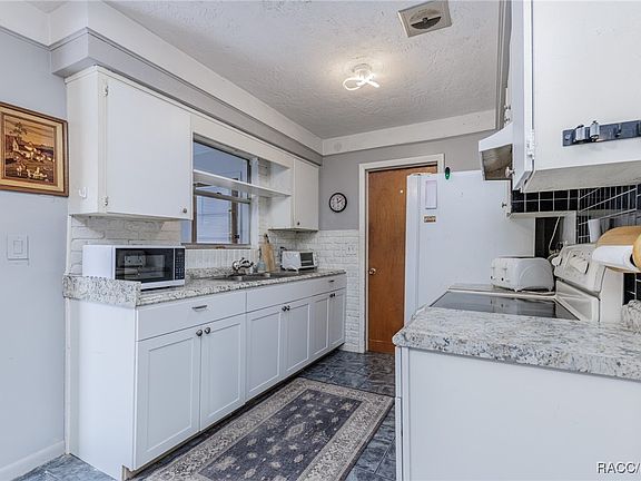 5th image of 63 S Columbus St