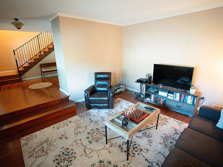 1550 Chabot Ct — Photo 7