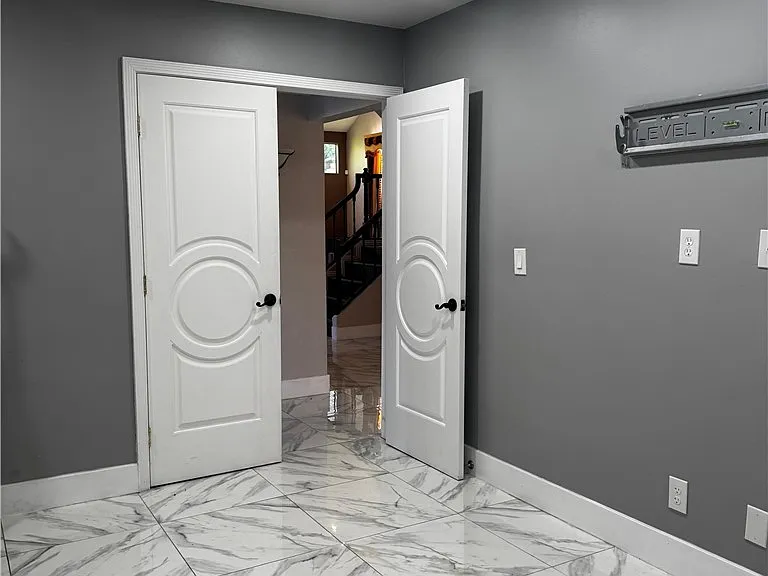 7824 Emerald Harbor Ct — Photo 35