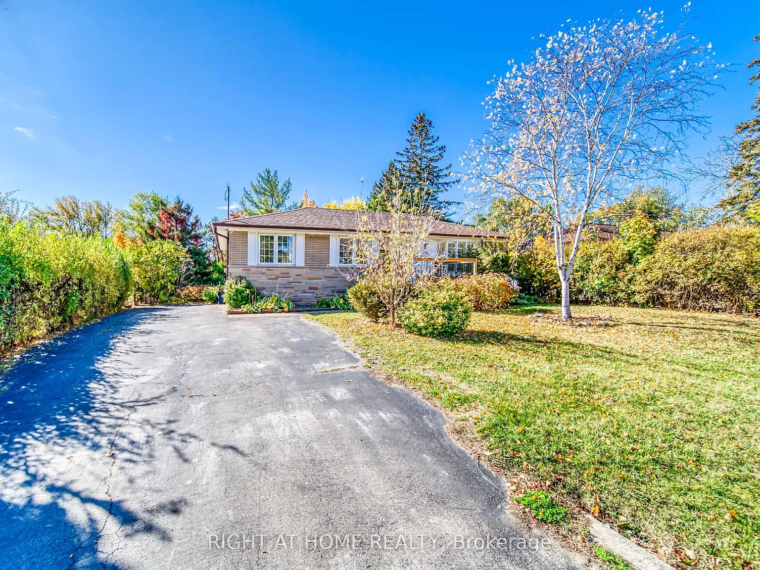4 bed, $3,280 — Photo 2