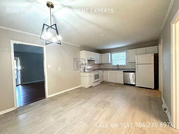 3rd image of 5314 Dolphin Ln