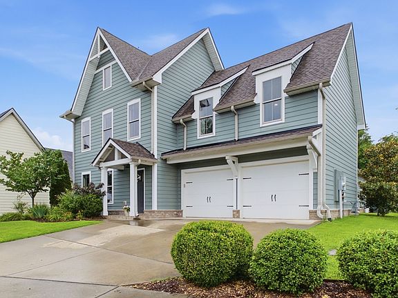 2nd image of 609 Sire Ave