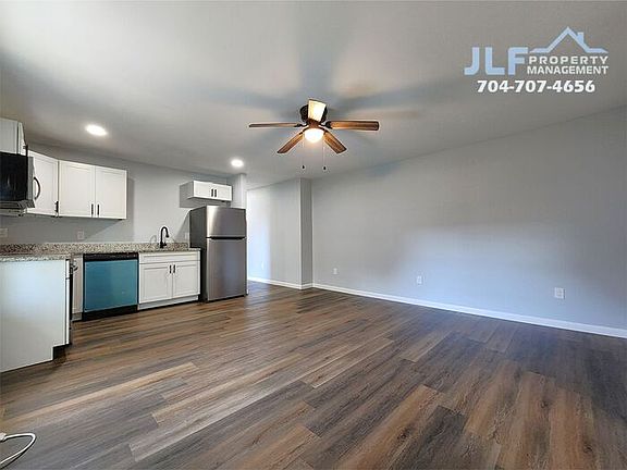 2nd image of 506 Cook St