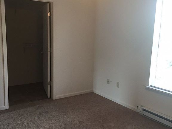 5th image of 146 S Killarney Ln APT 14