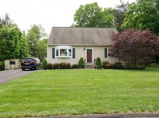 5 Waldron Dr, Stony Pt, NY 10980