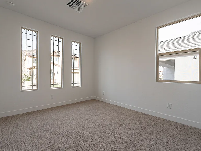 21411 W Meadowbrook Ave — Photo 35