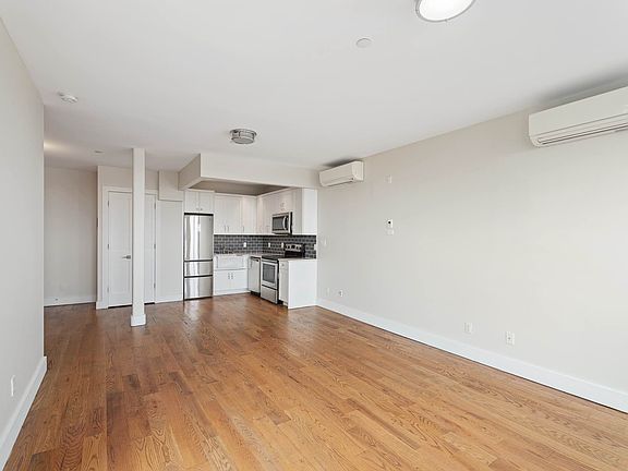 3rd image of 1084 Rogers Ave #6A