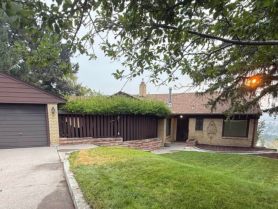 1st image of 64 Valleyview Dr