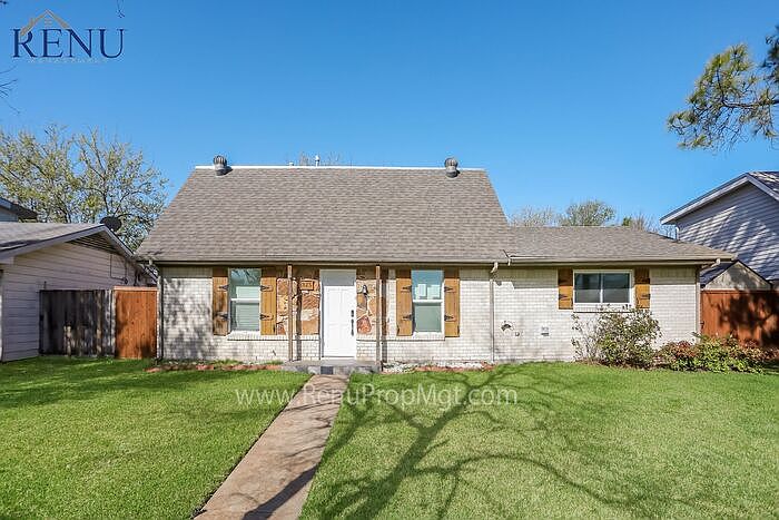 1st image of 825 Darnel Ln