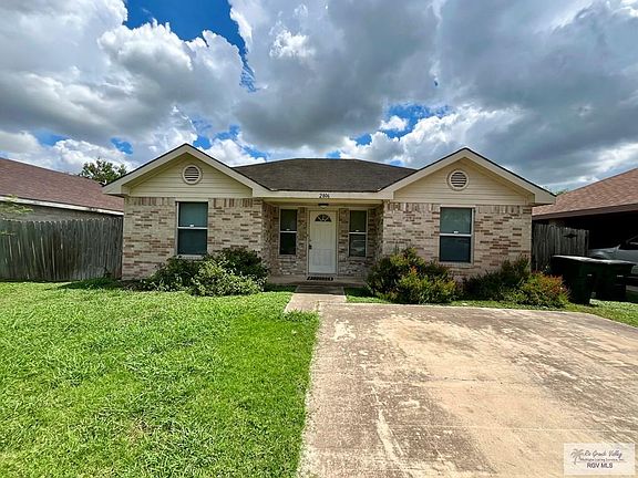 2nd image of 2806 Mangrove Palm Dr