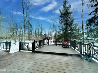 9277 Valley View Ct, Tobyhanna, PA