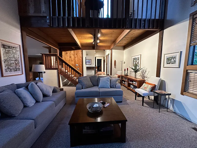 111 Basque Dr — Photo 12