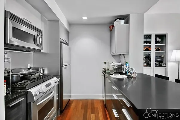 Rented by City Connections Realty | media 12