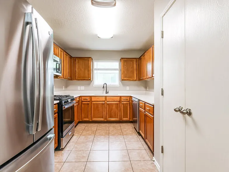 10005 Sterling Place Dr — Photo 8
