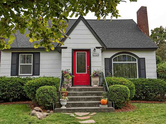 3rd image of 7704 E Euclid Ave
