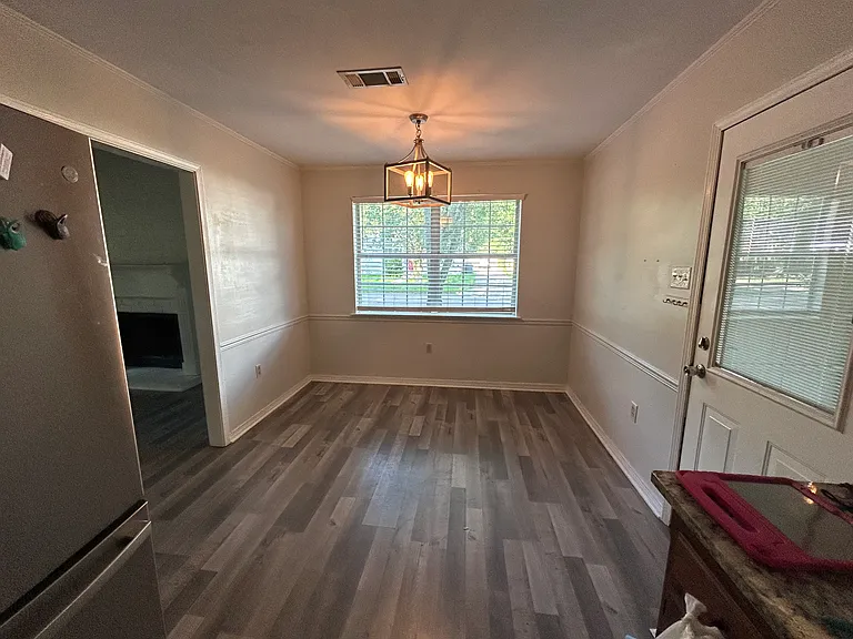 513 Hadley Dr — Photo 5