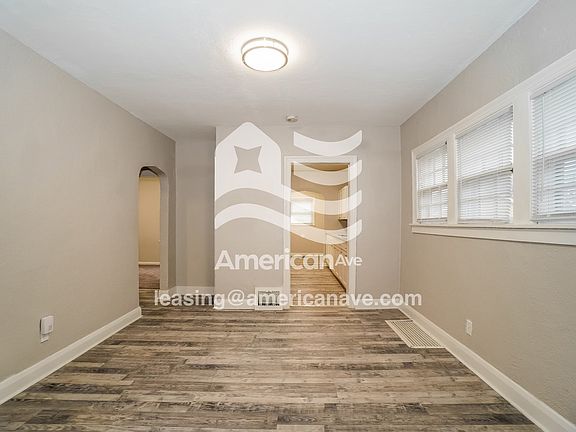 587975_004_wm_-_dining_room_13461661.jpg