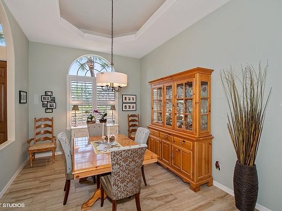 4th image of 2027 Whitfield Ln