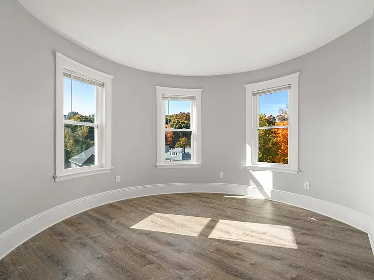 517 Washington St #1 — Photo 6