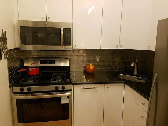 3rd image of 382 Prospect Pl APT 6
