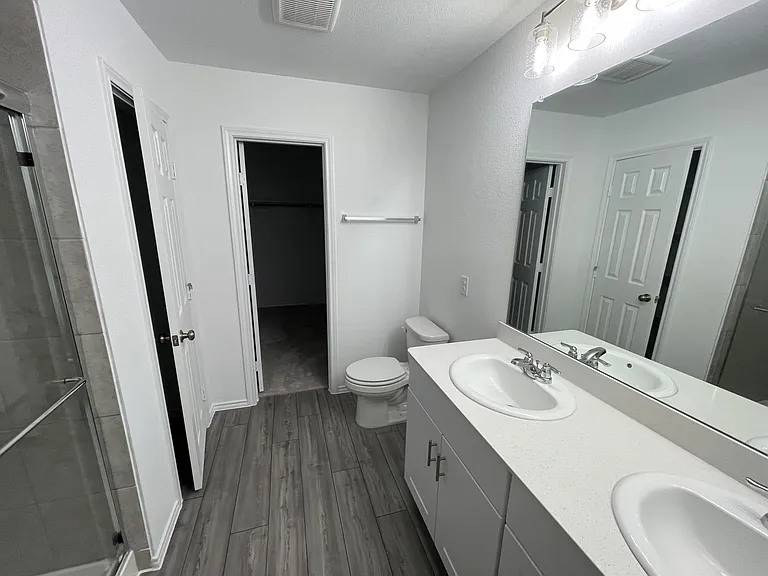 825 Breakwater Dr — Photo 12