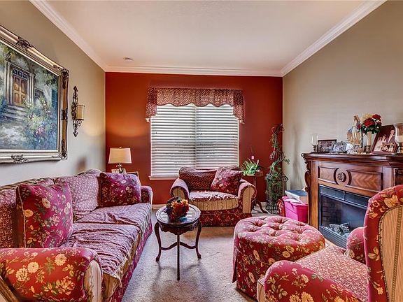 Den/Living Room
