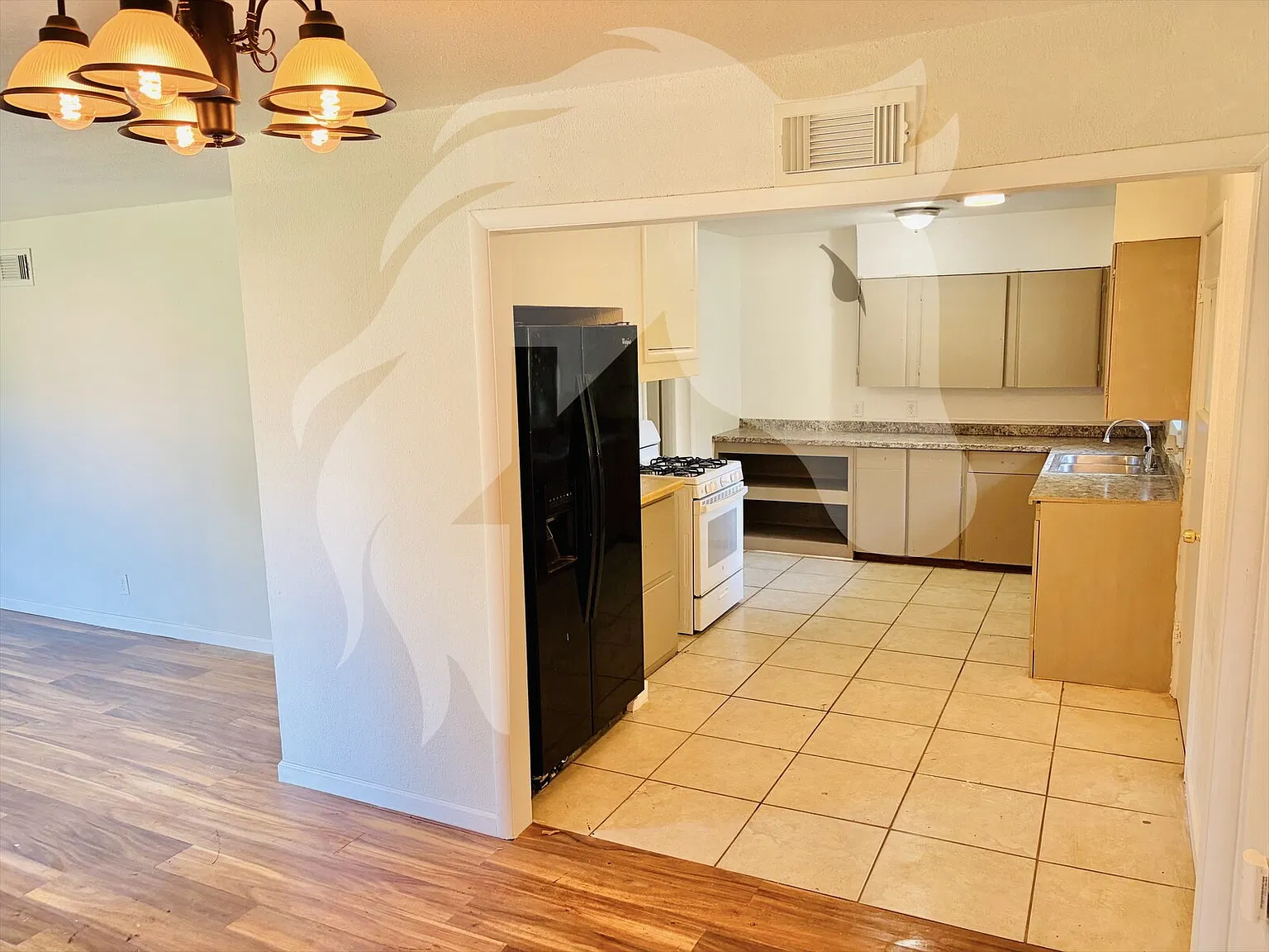 4 bed, 2.5 bath, $1,300 — Photo 2