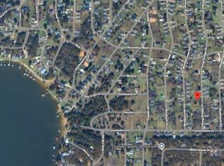 215 Flying Bridge Dr, Mabank, TX 75156