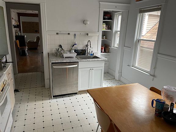 4th image of 3109 N Newhall St #3109