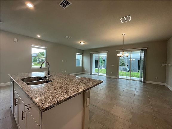 4th image of 1546 Bantam Way