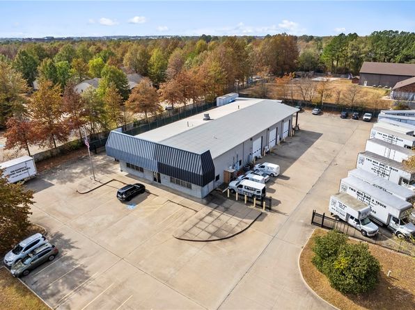 1500 Phyllis St, Bentonville, AR 72712