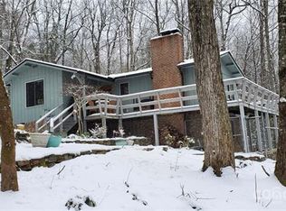 2 Bear Rock Loop Rd, Hendersonville, NC 28739